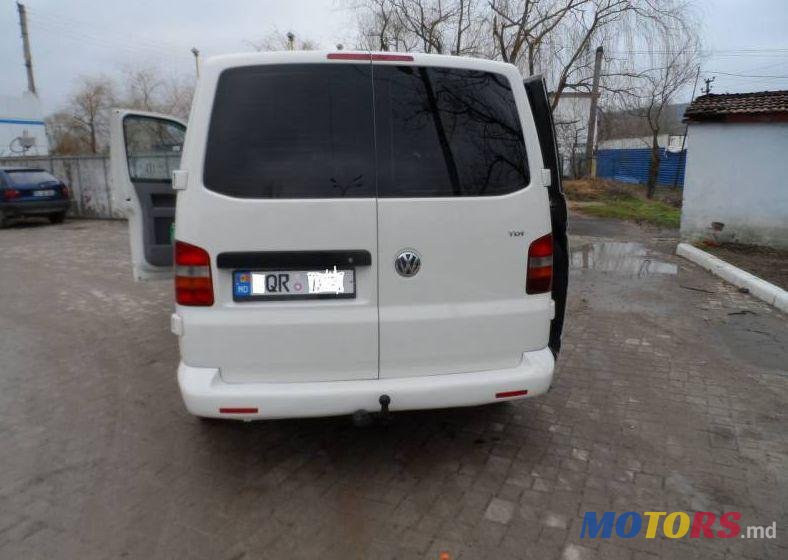 2004' Volkswagen Transporter photo #1