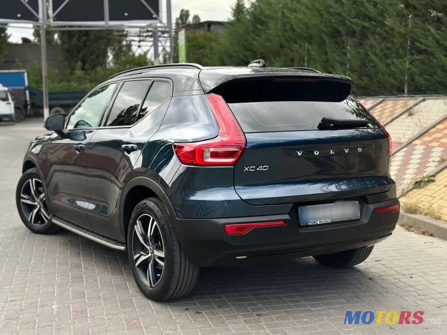 2021' Volvo XC40 photo #3