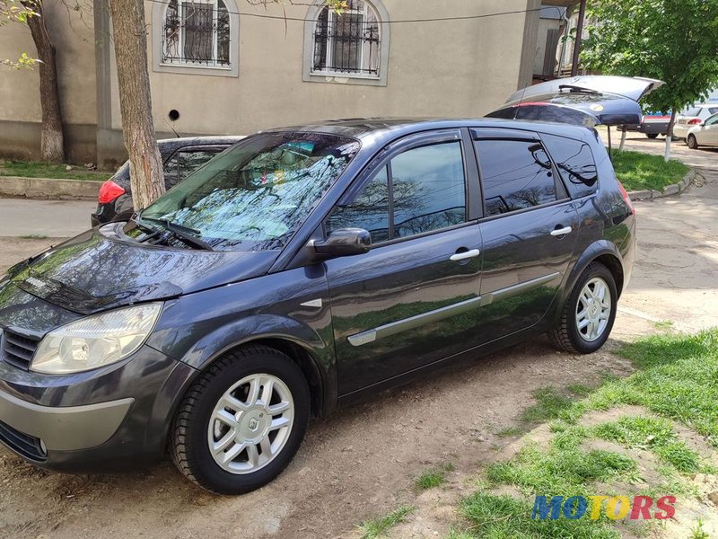 2006' Renault Grand Scenic photo #1