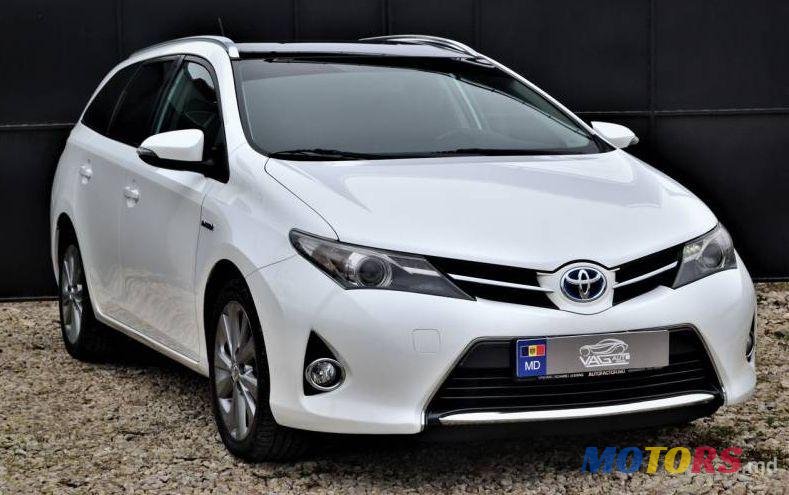 2015' Toyota Auris photo #1