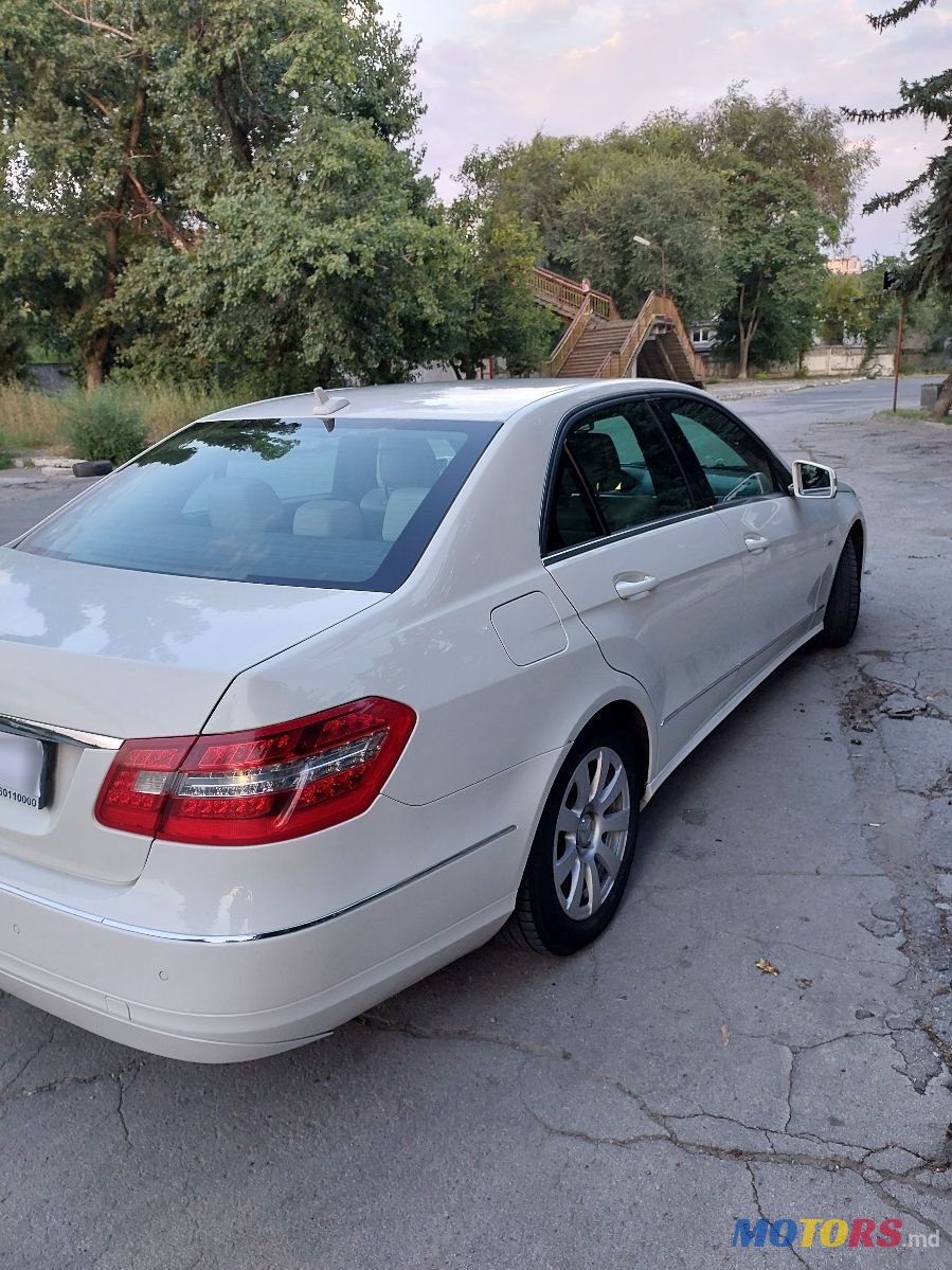 2012' Mercedes-Benz E-Class photo #4