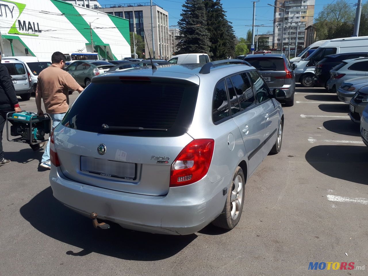 2009' Skoda Fabia photo #1