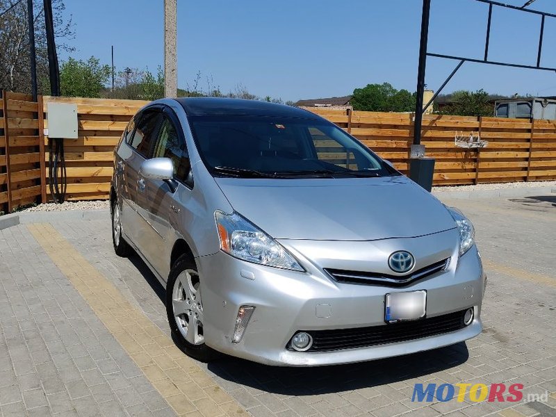2012' Toyota Prius photo #1