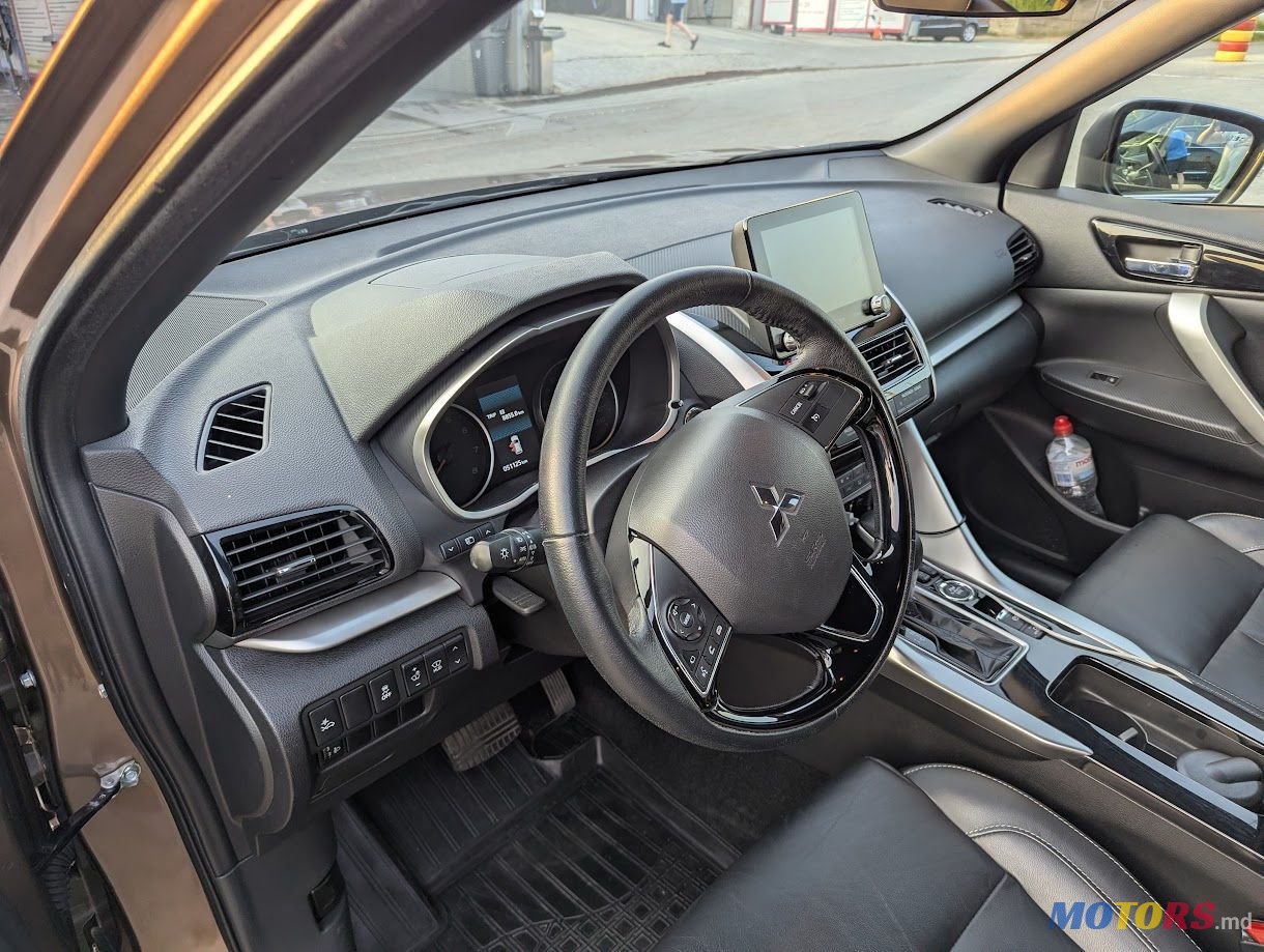 2021' Mitsubishi Eclipse Cross photo #3