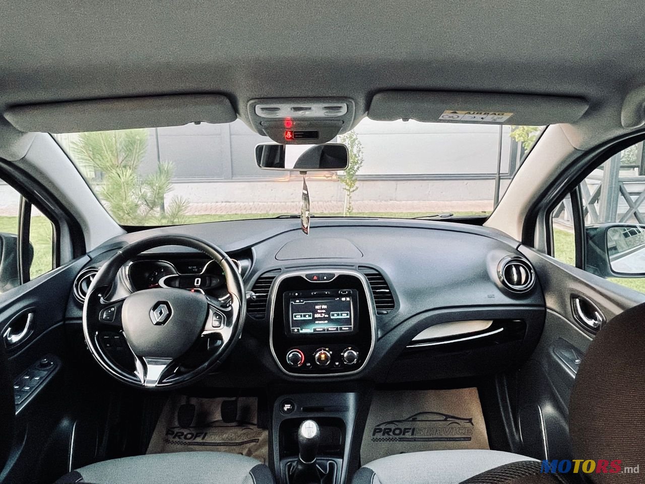 2016' Renault Captur photo #6