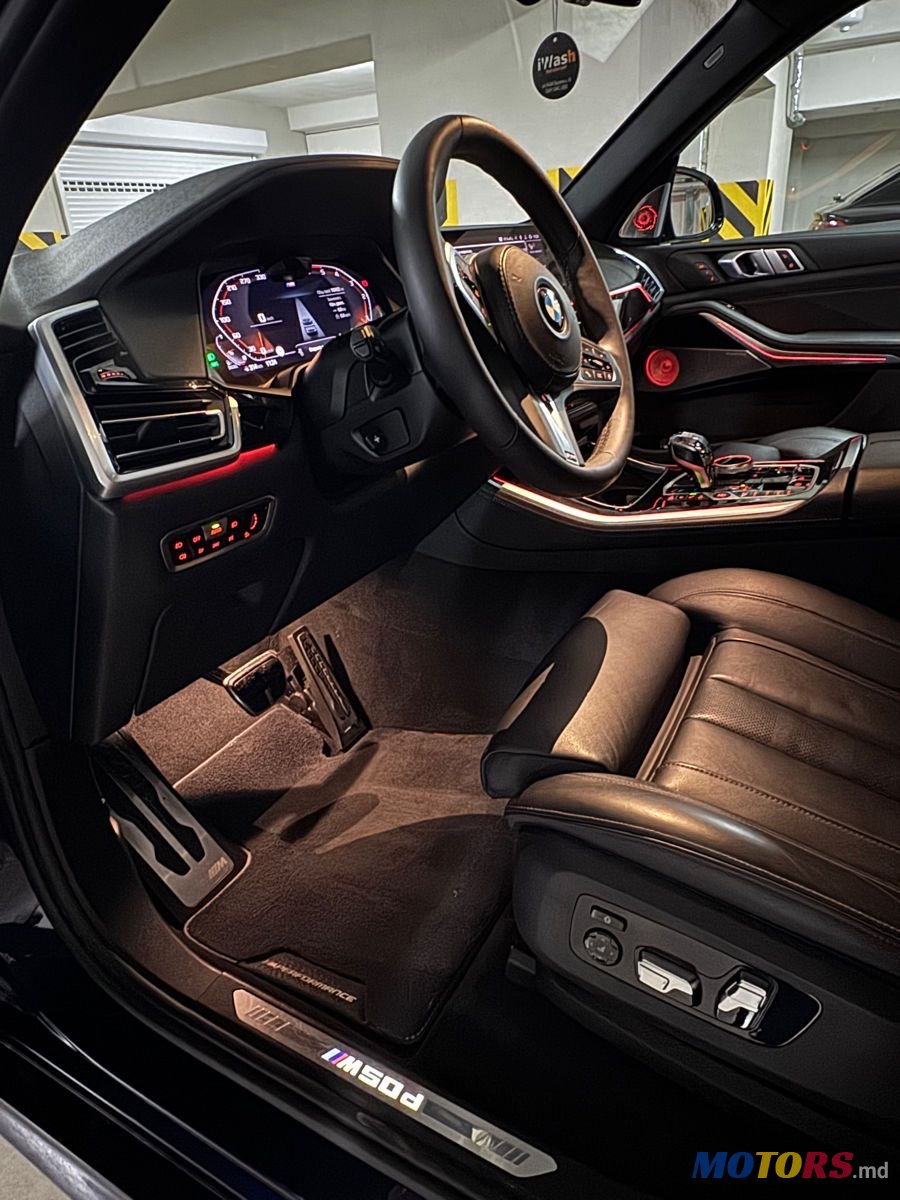 2020' BMW X5 M photo #5