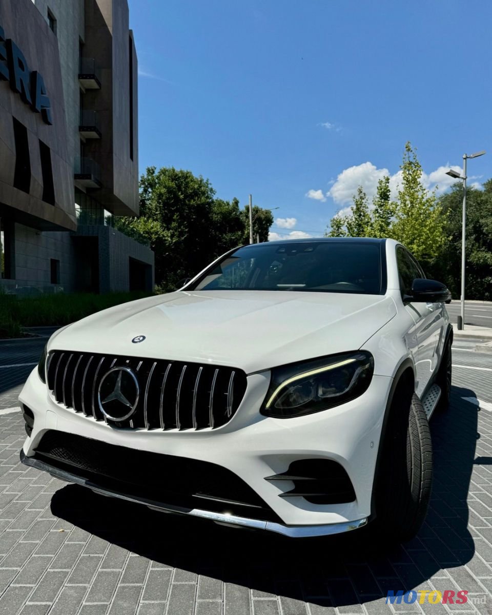 2016' Mercedes-Benz Glc Coupe photo #2
