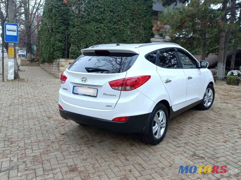 2013' Hyundai Tucson photo #4