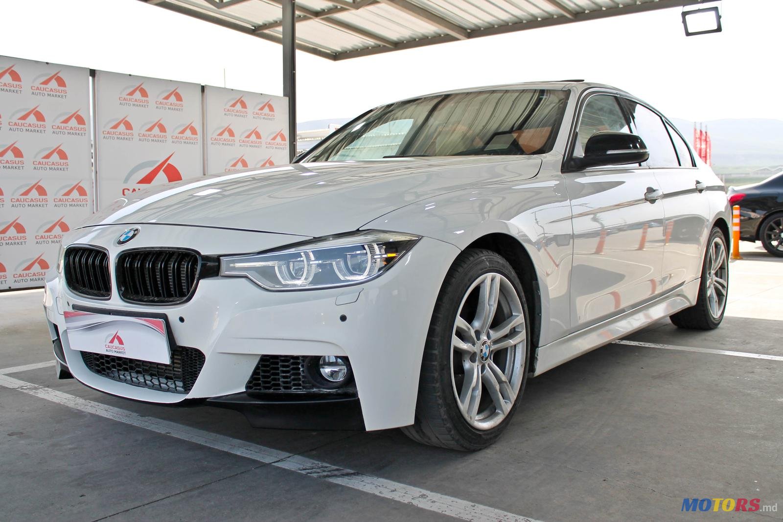 2016' BMW 3 Series 328 photo #4