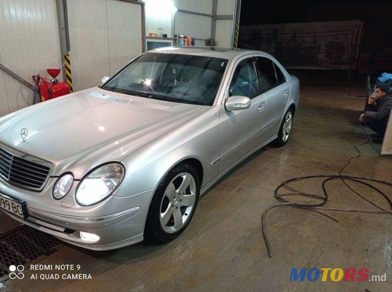 2004' Mercedes-Benz E photo #3