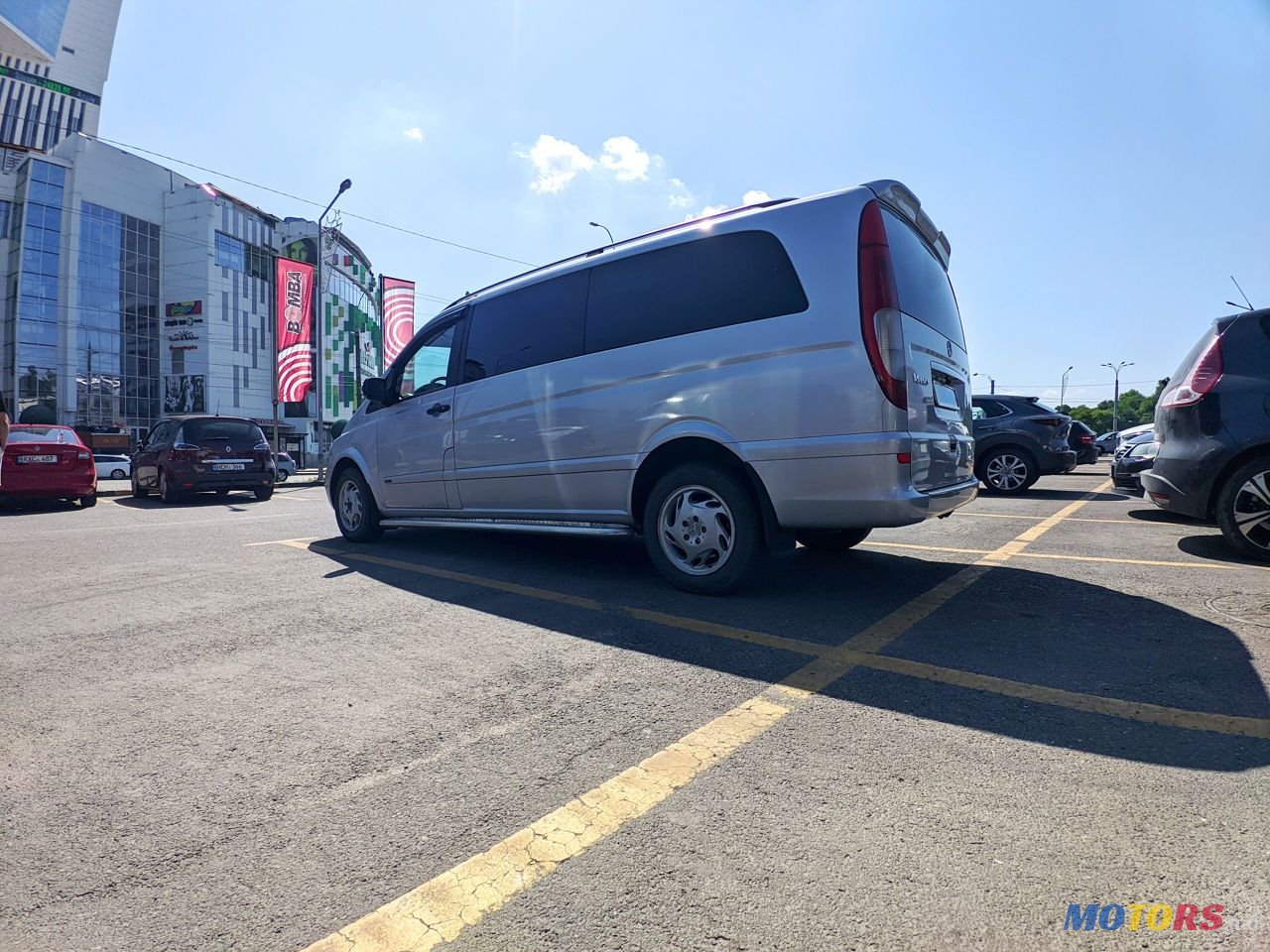 2005' Mercedes-Benz Viano photo #4