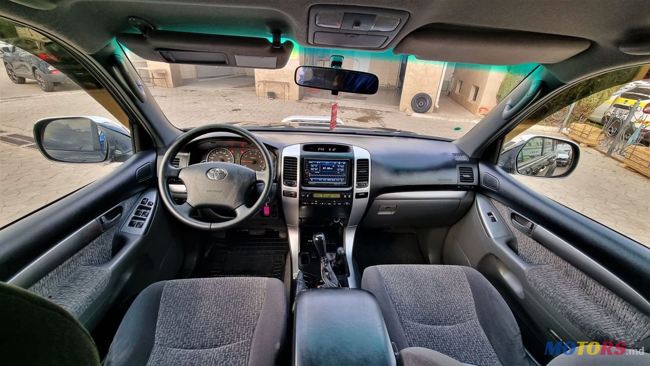 2006' Toyota Land Cruiser Prado photo #6