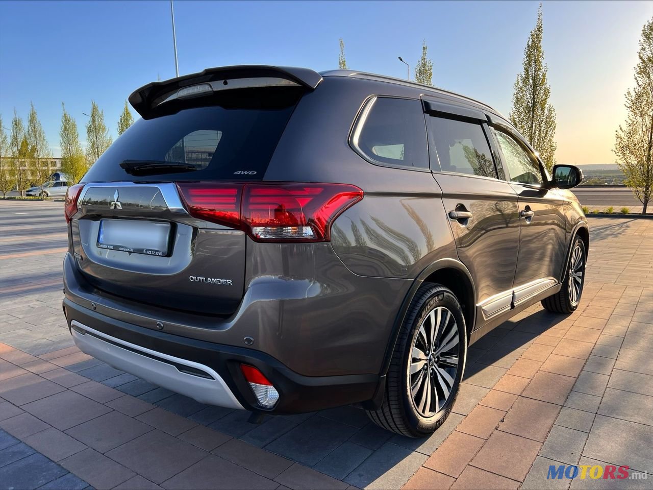2018' Mitsubishi Outlander photo #3