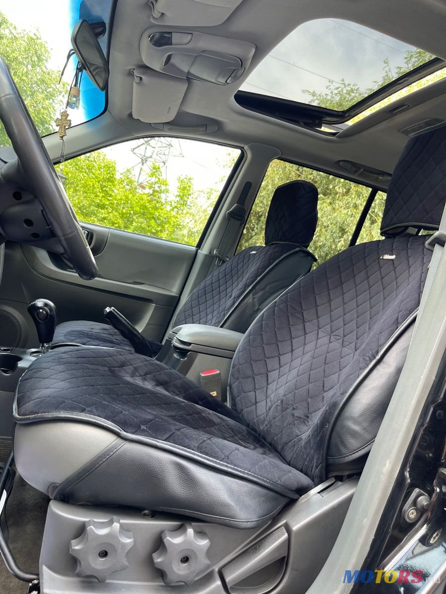 2004' Hyundai Santa Fe photo #6