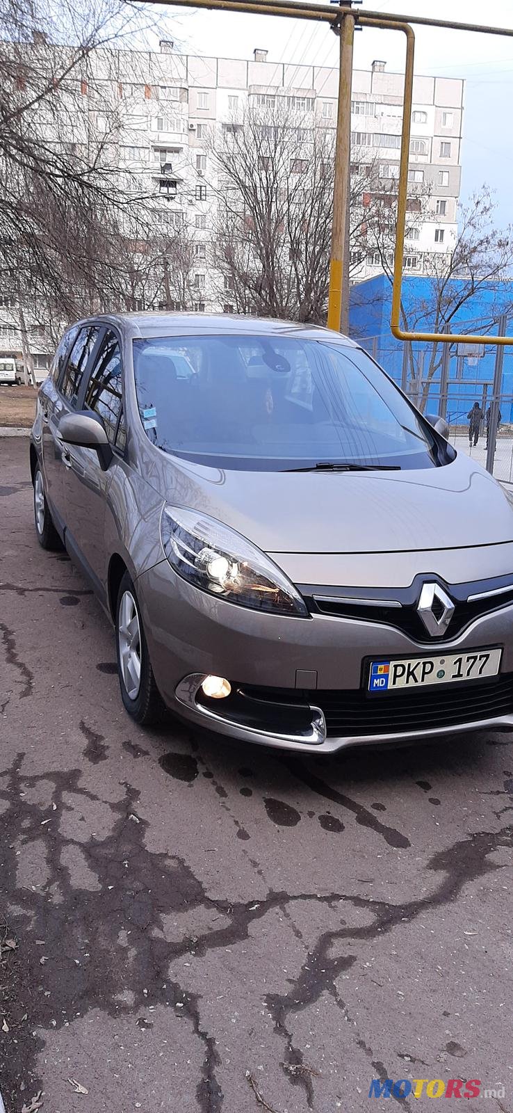 2012' Renault Megane Scenic photo #6