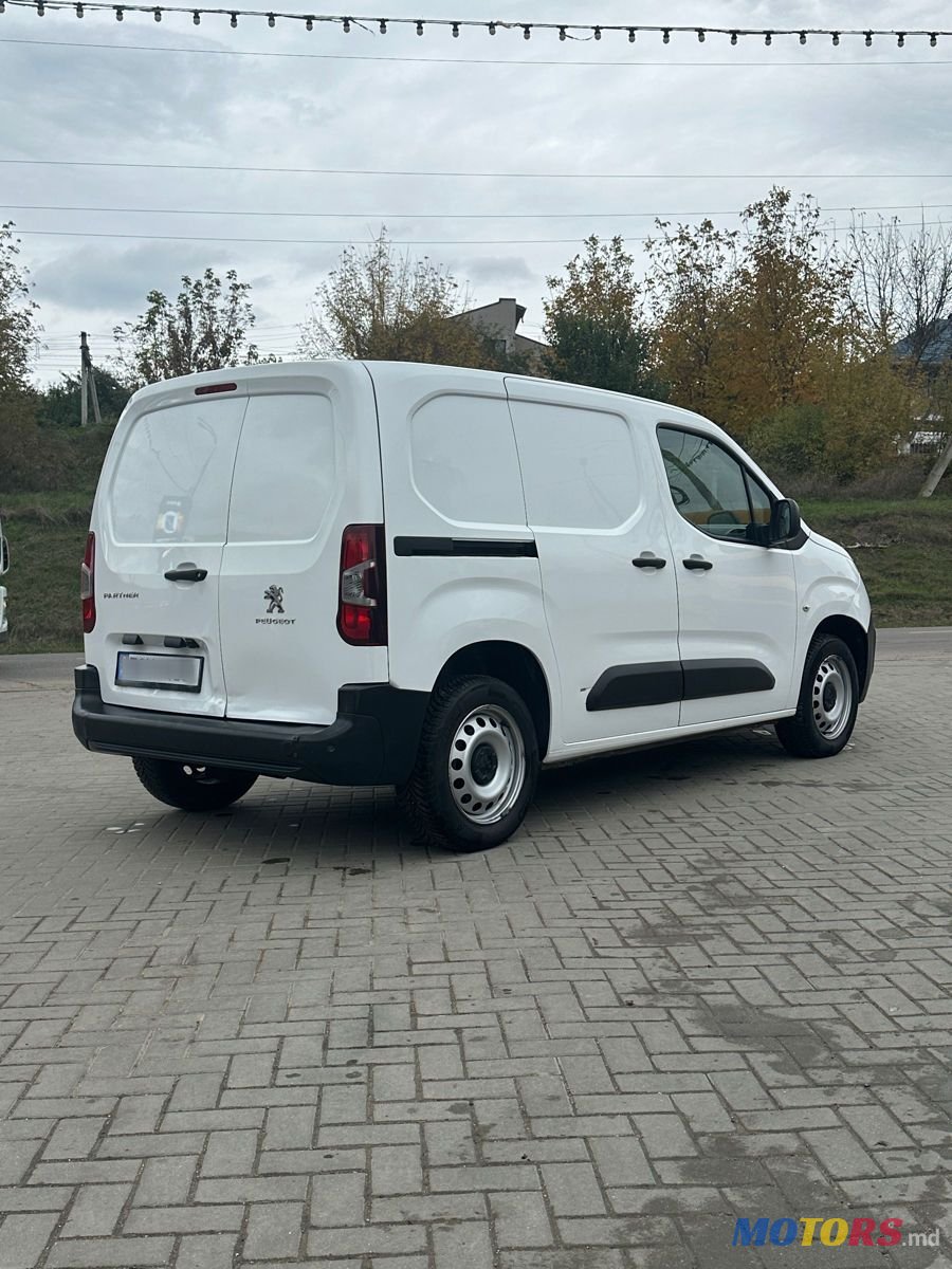 2020' Peugeot Partner photo #5