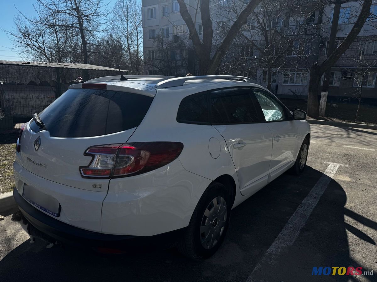 2014' Renault Megane photo #4