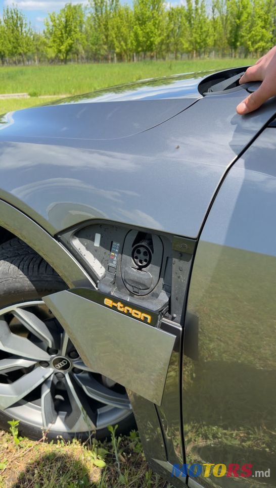 2021' Audi e-tron photo #4