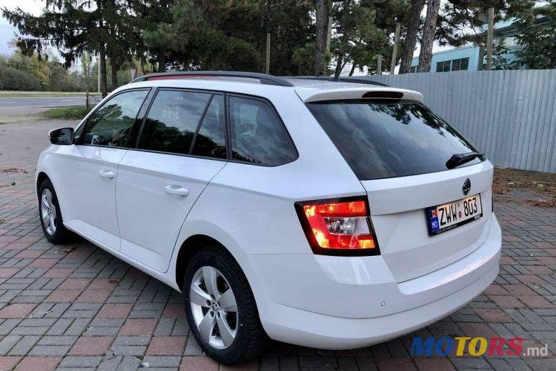 2015' Skoda Fabia photo #4