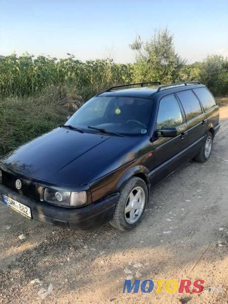 1993' Volkswagen Passat photo #1