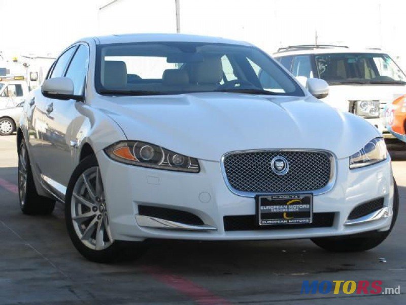 2013' Jaguar XF photo #1