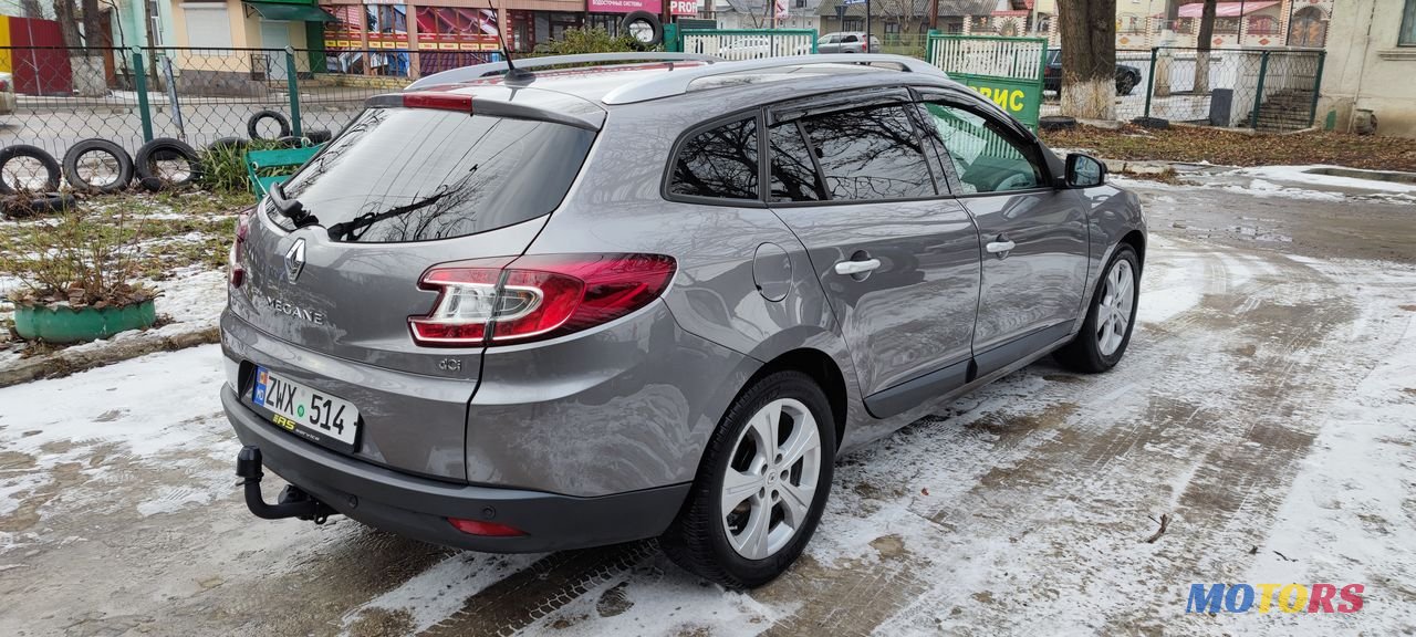 2011' Renault Megane photo #3