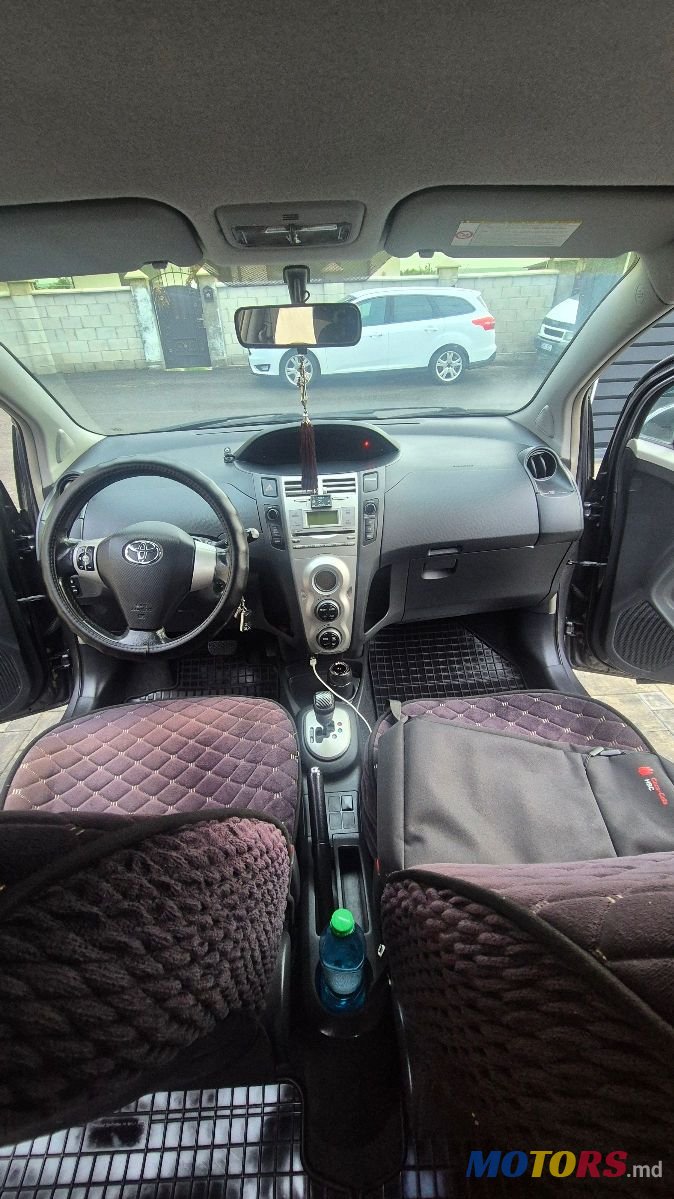 2007' Toyota Yaris photo #6
