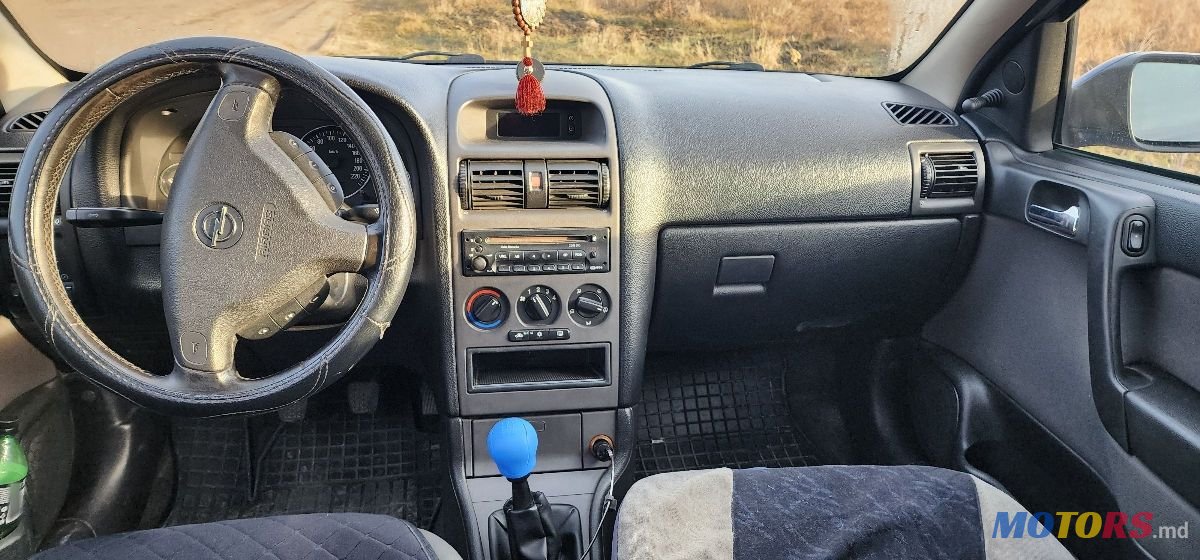 2004' Opel Astra photo #3