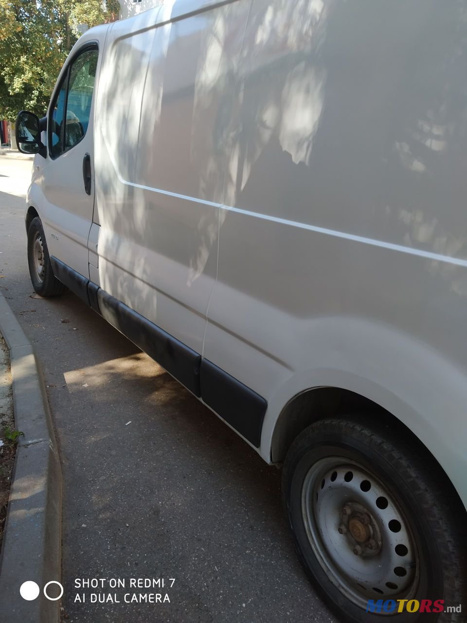 2008' Renault Trafic photo #2