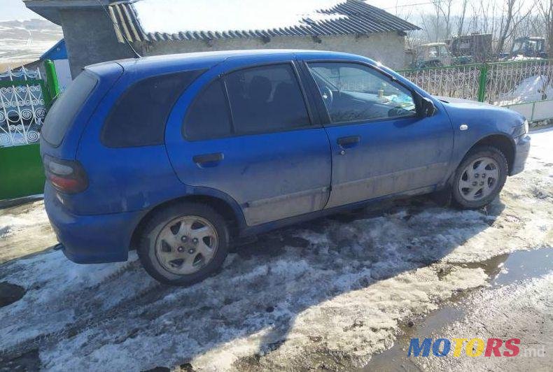 1999' Nissan Almera photo #1