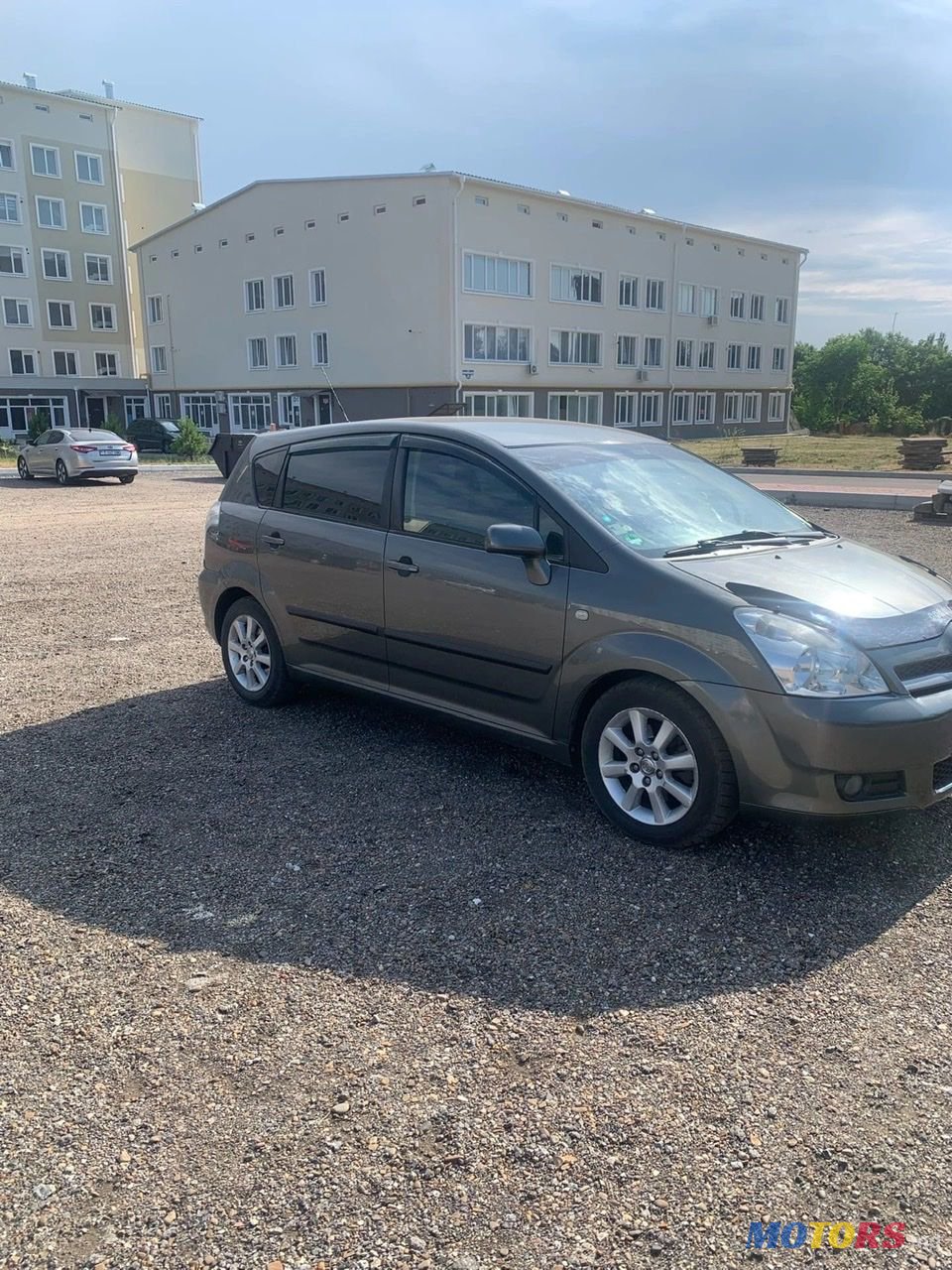 2005' Toyota Corolla Verso photo #1