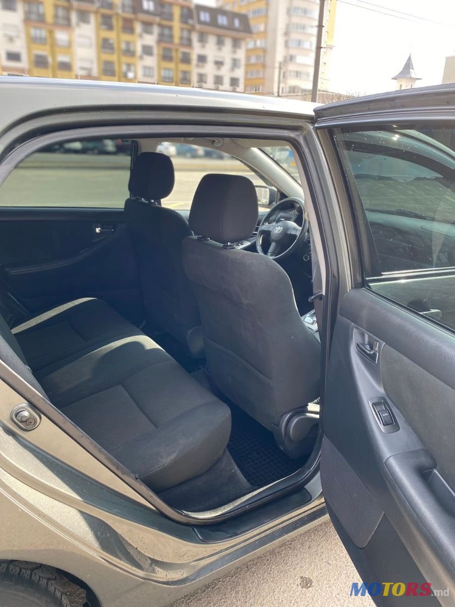 2005' Toyota Corolla photo #4