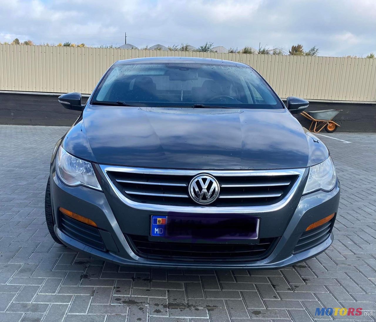 2011' Volkswagen Passat photo #2