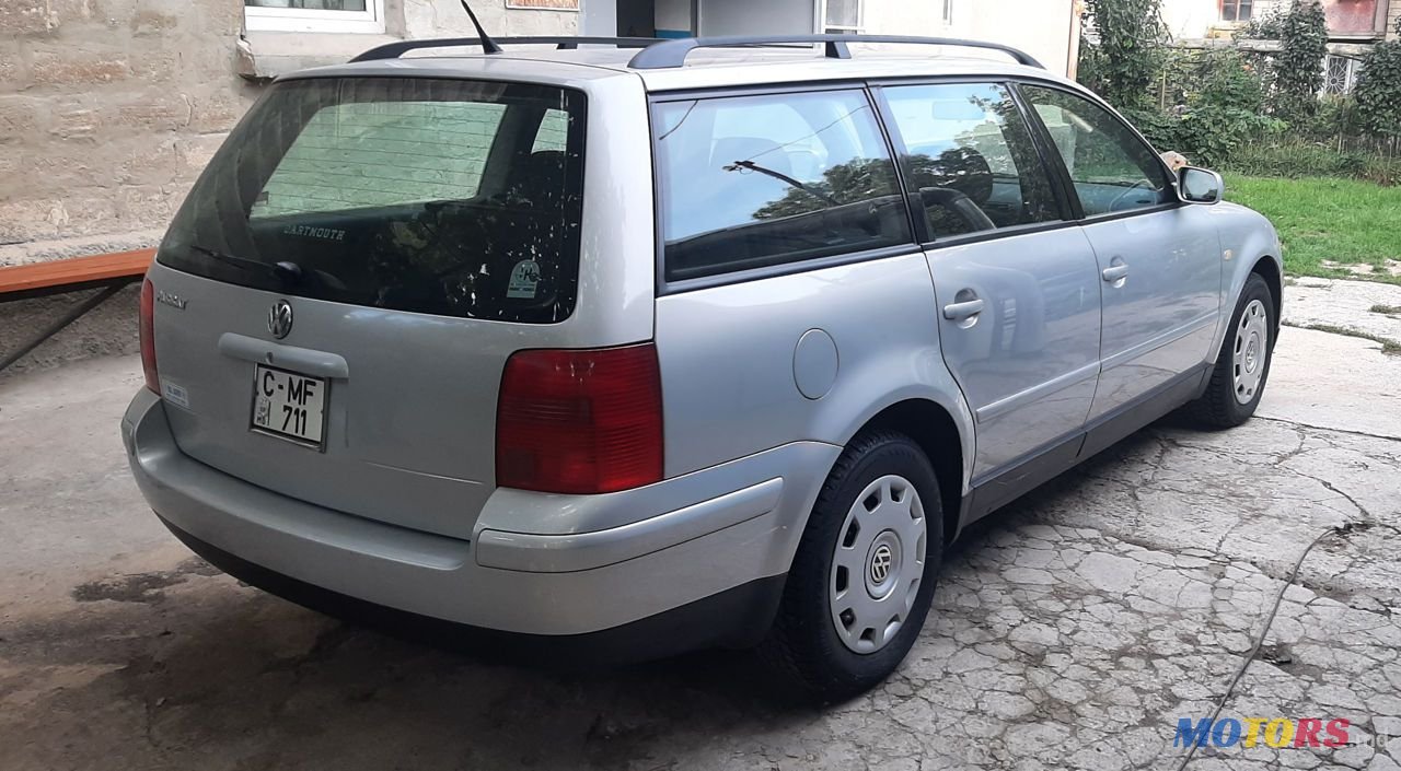 2000' Volkswagen Passat photo #4