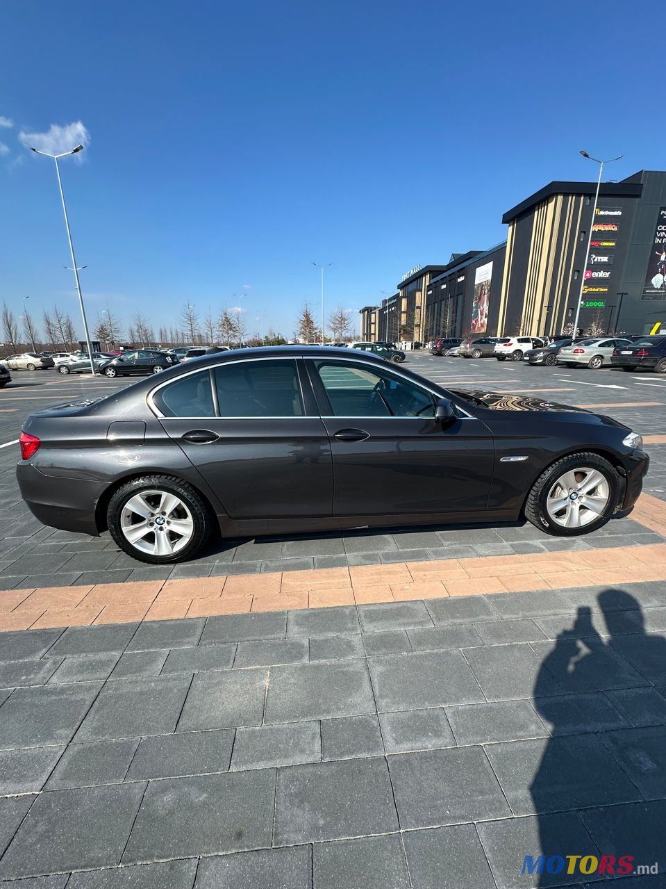 2012' BMW 5 Series photo #3