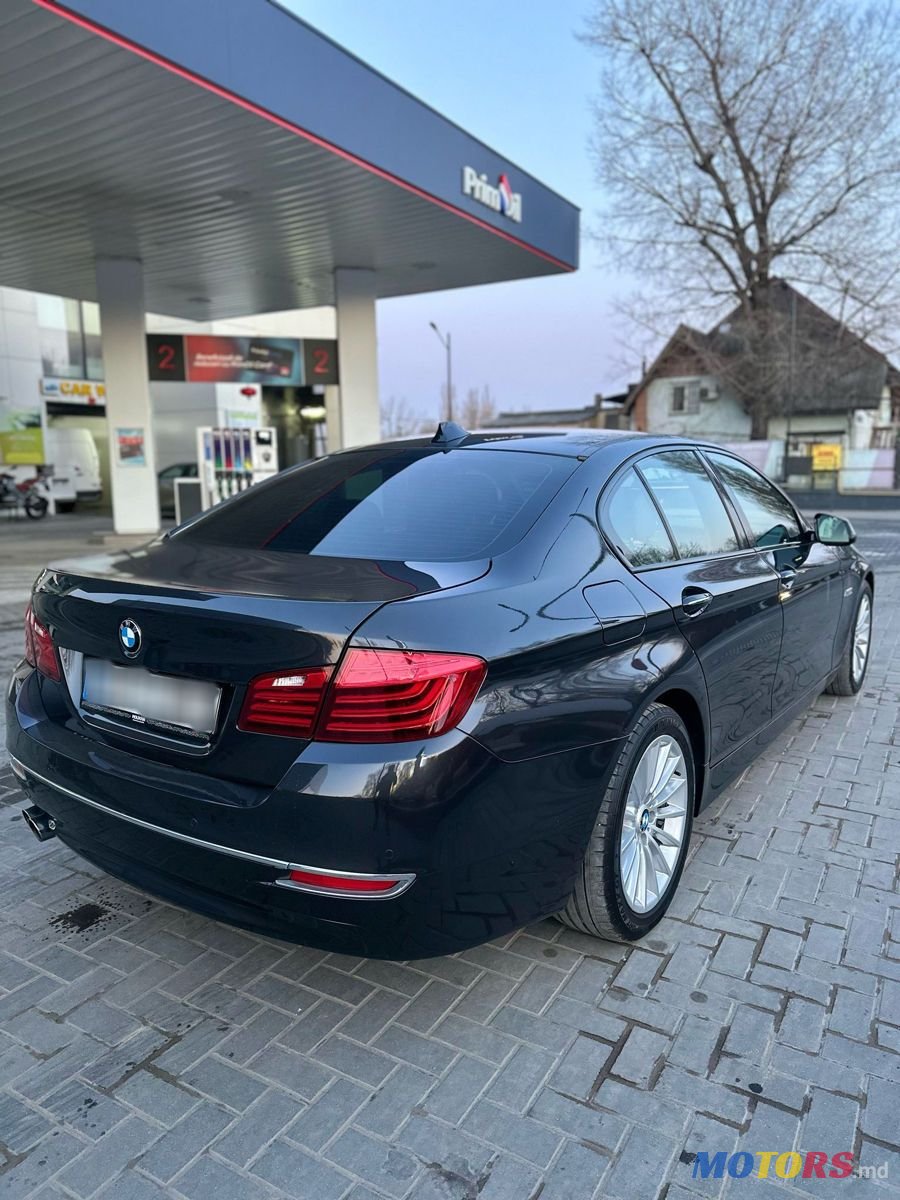 2013' BMW 5 Series photo #3