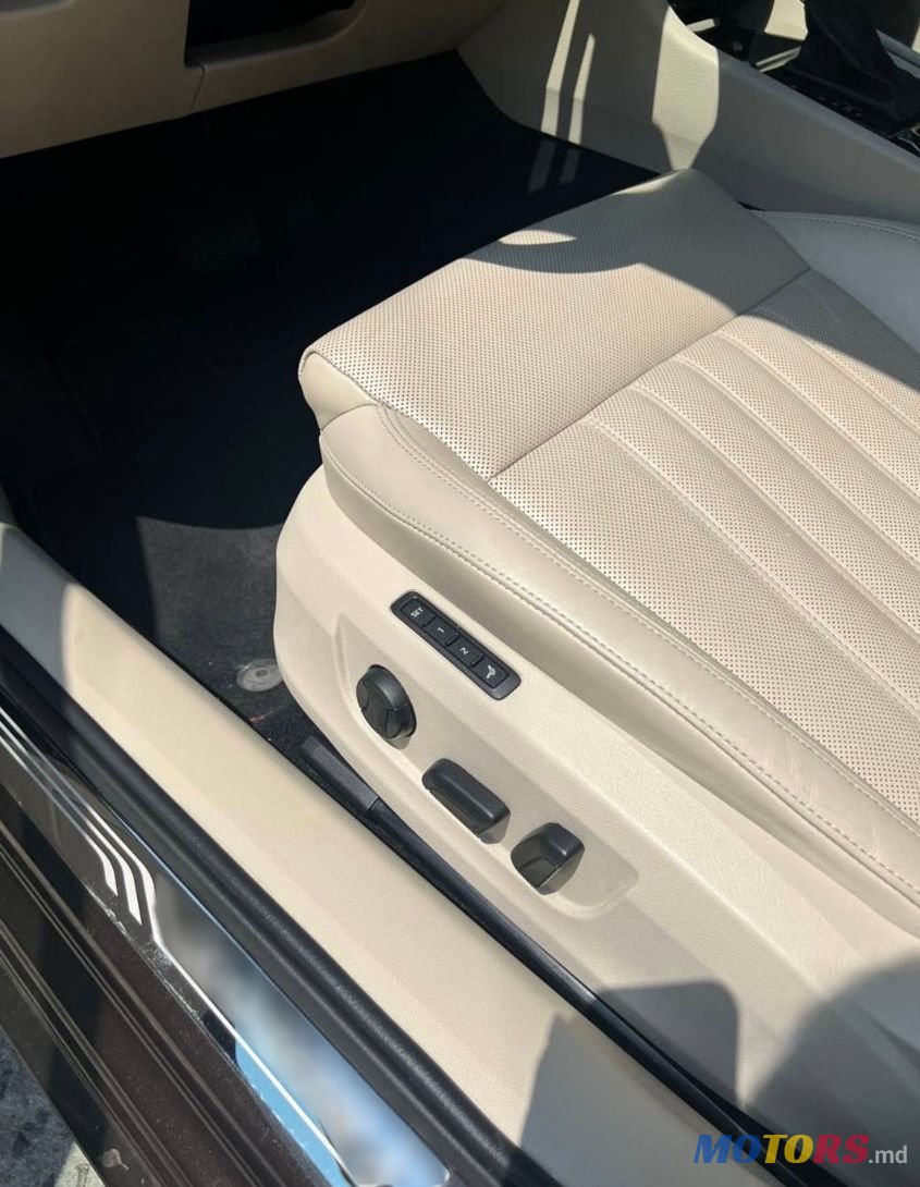 2019' Skoda Superb photo #6