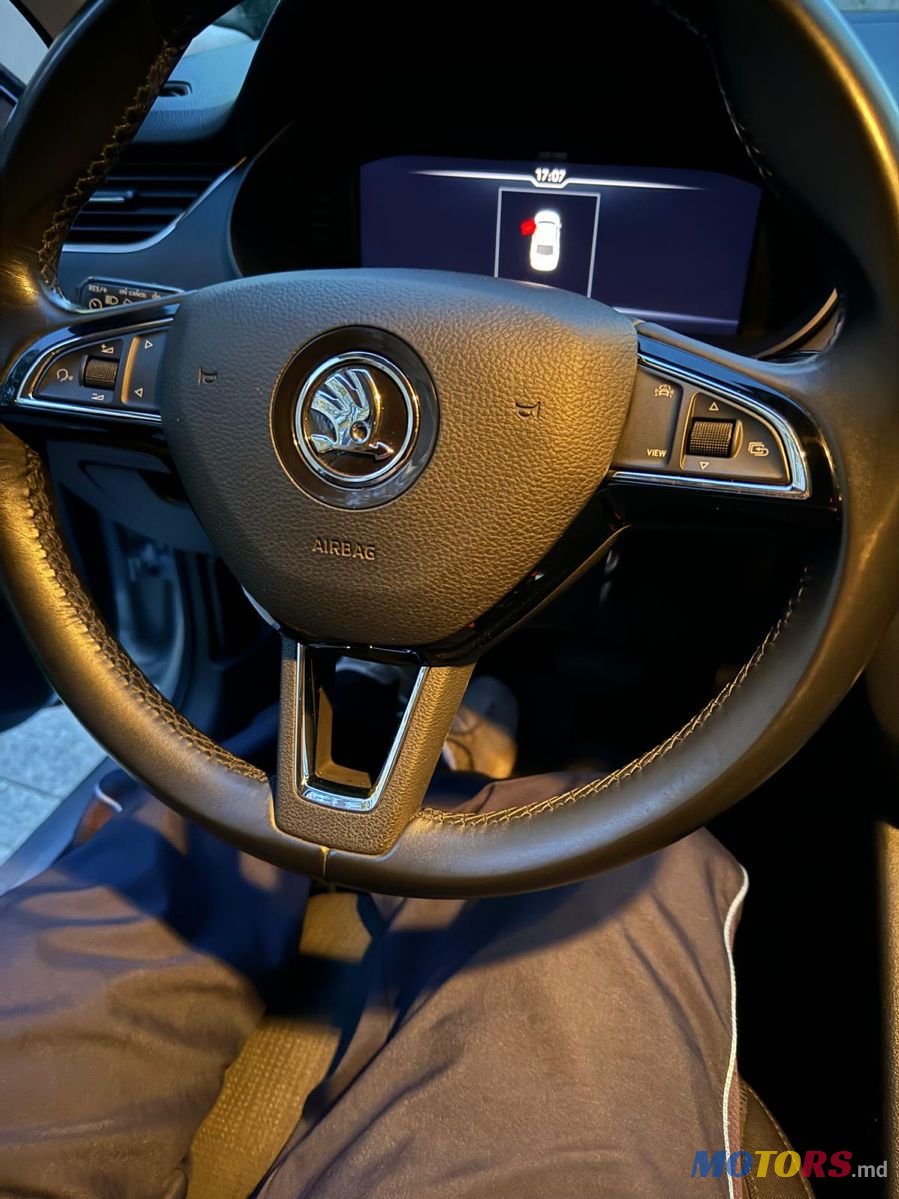 2019' Skoda Octavia photo #4