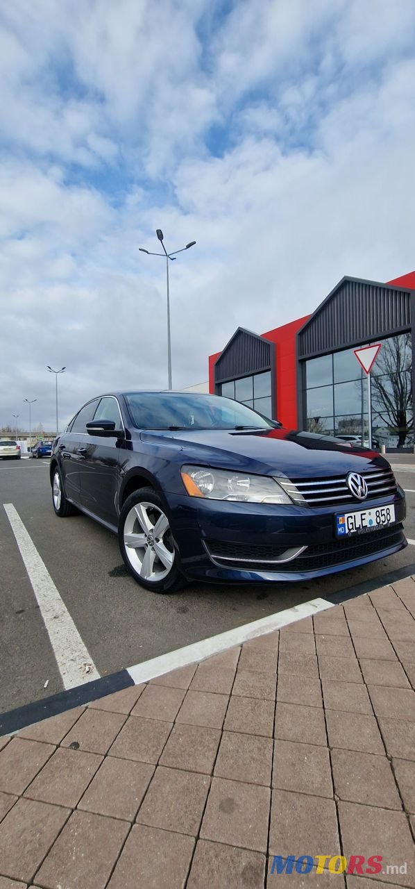 2014' Volkswagen Passat photo #2