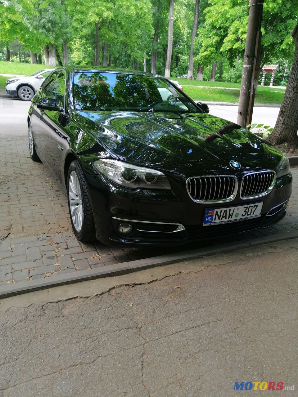 2014' BMW 5 Series photo #2