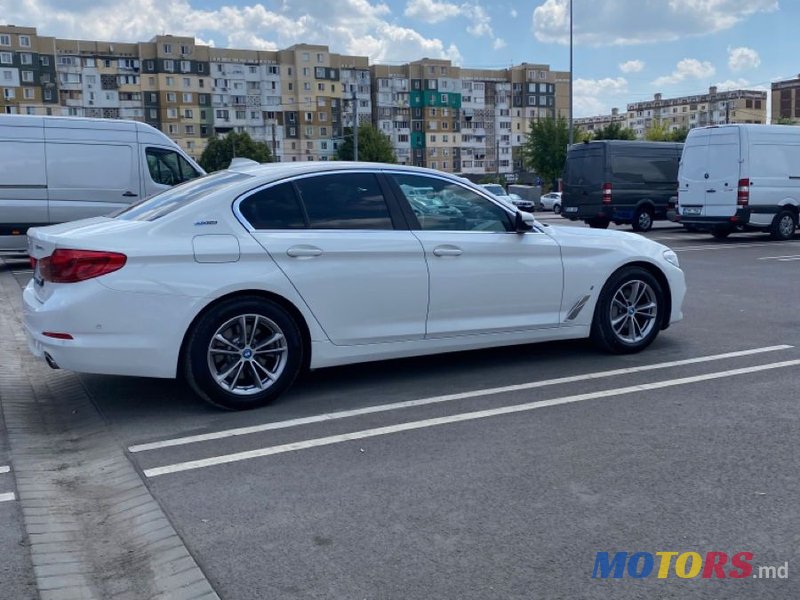 2018' BMW 5 Series photo #4