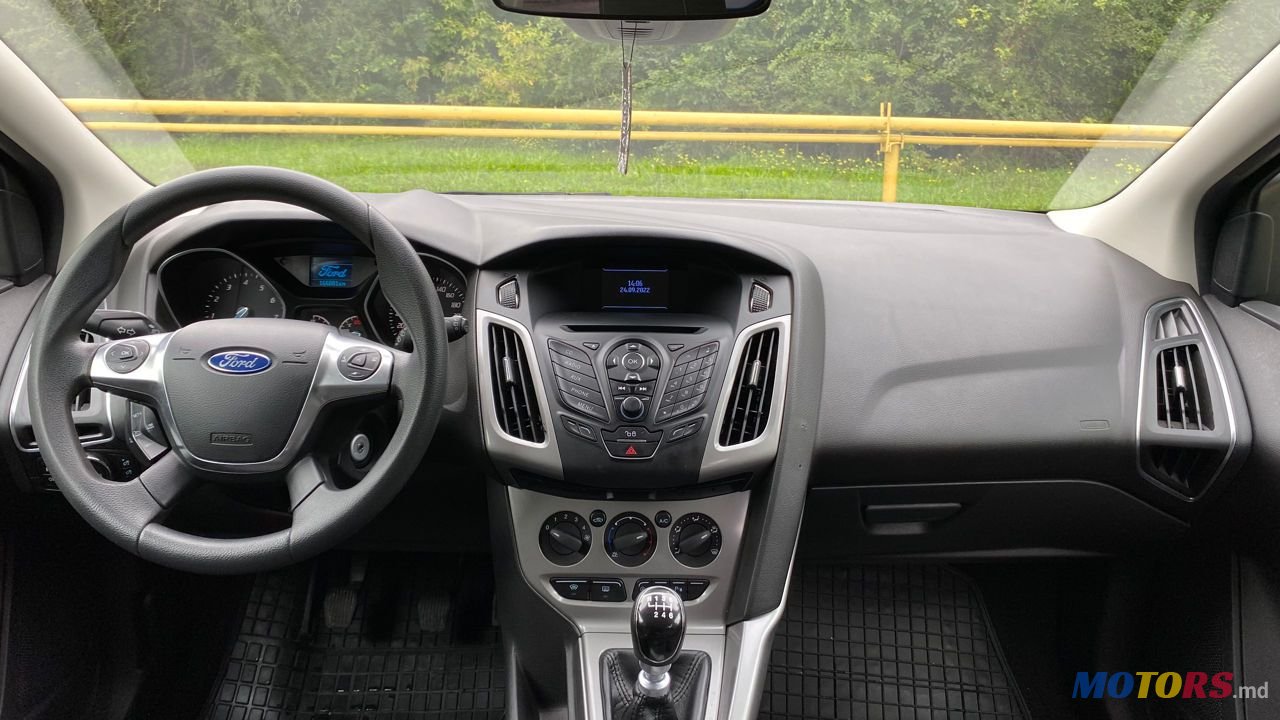 2013' Ford Focus photo #6