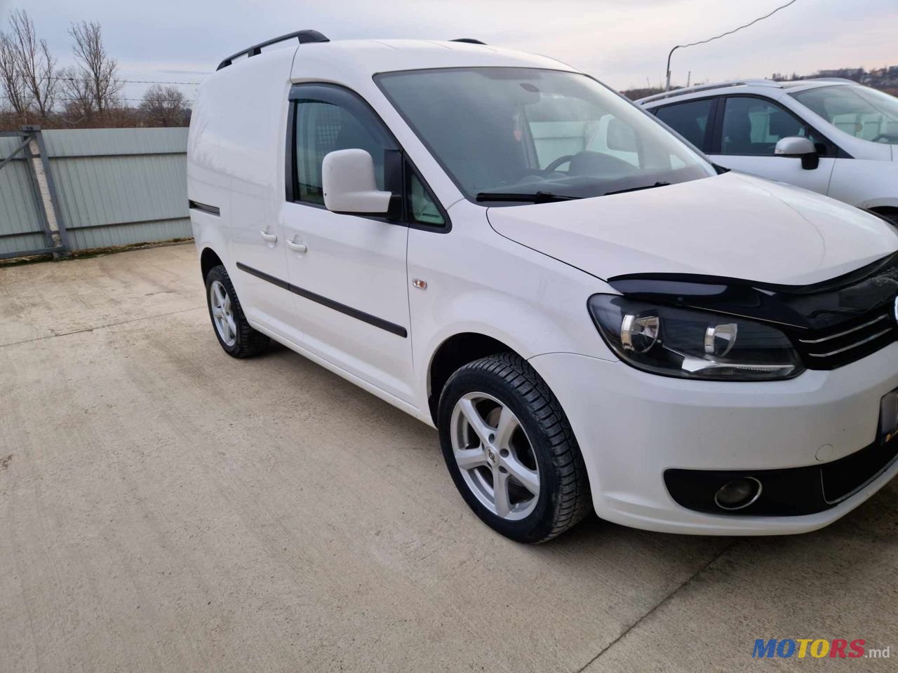 2013' Volkswagen Caddy photo #4