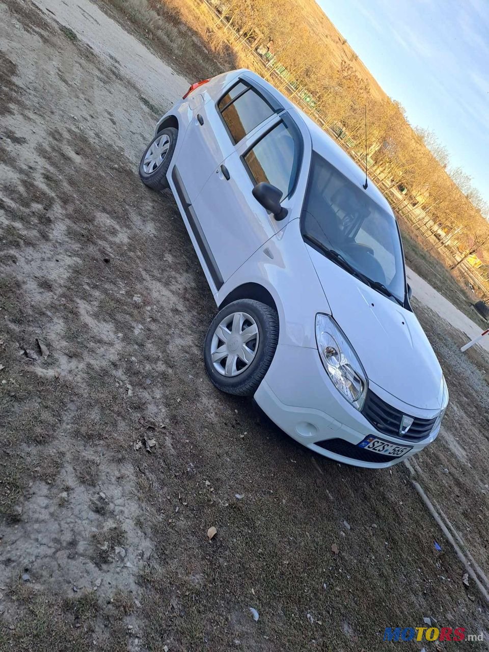 2010' Dacia Sandero photo #2