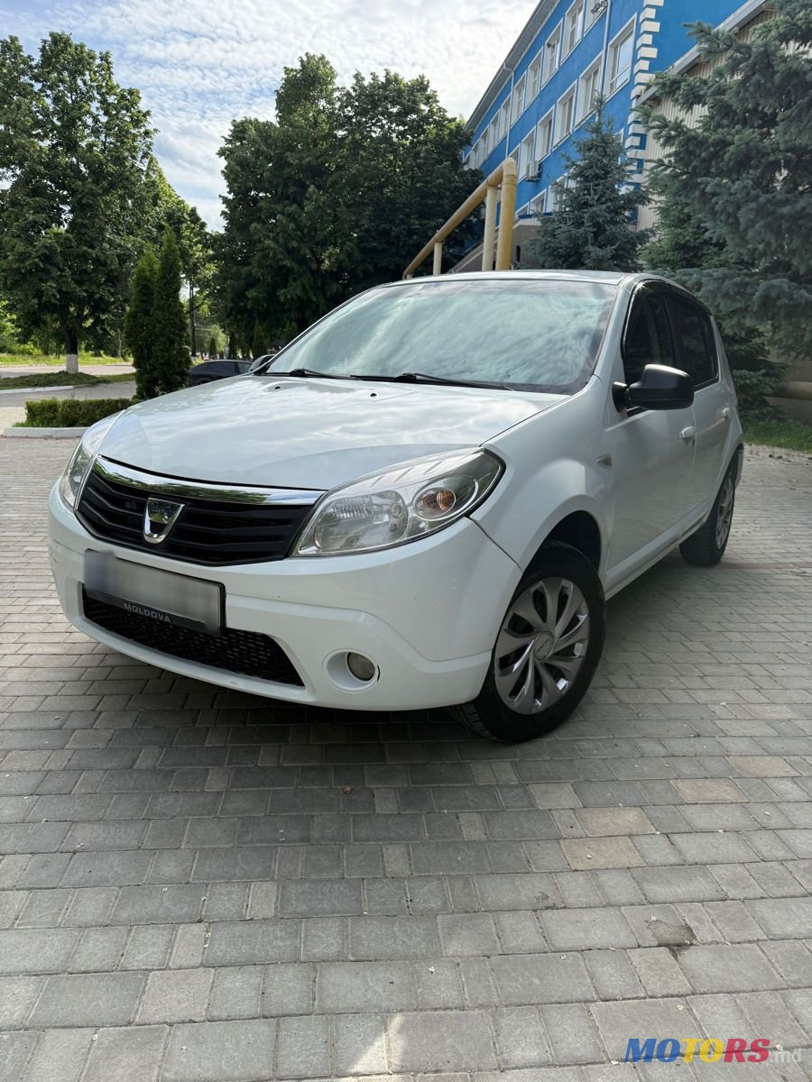 2012' Dacia Sandero photo #4