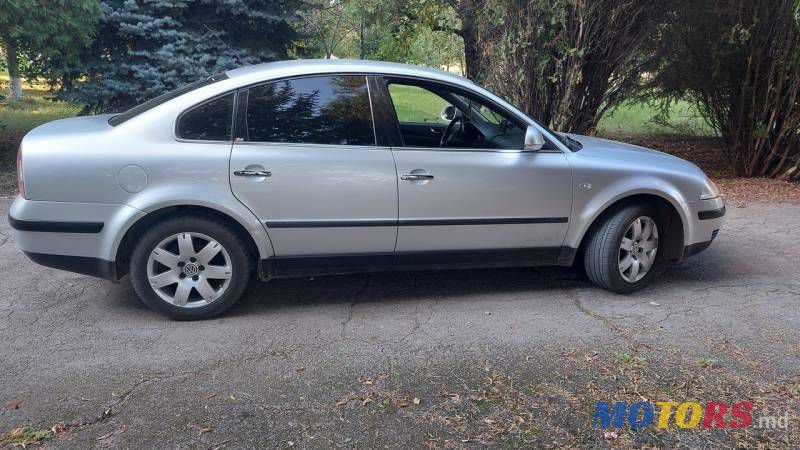 2003' Volkswagen Passat photo #4