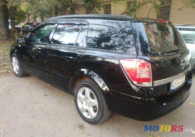 2007' Opel Astra photo #1