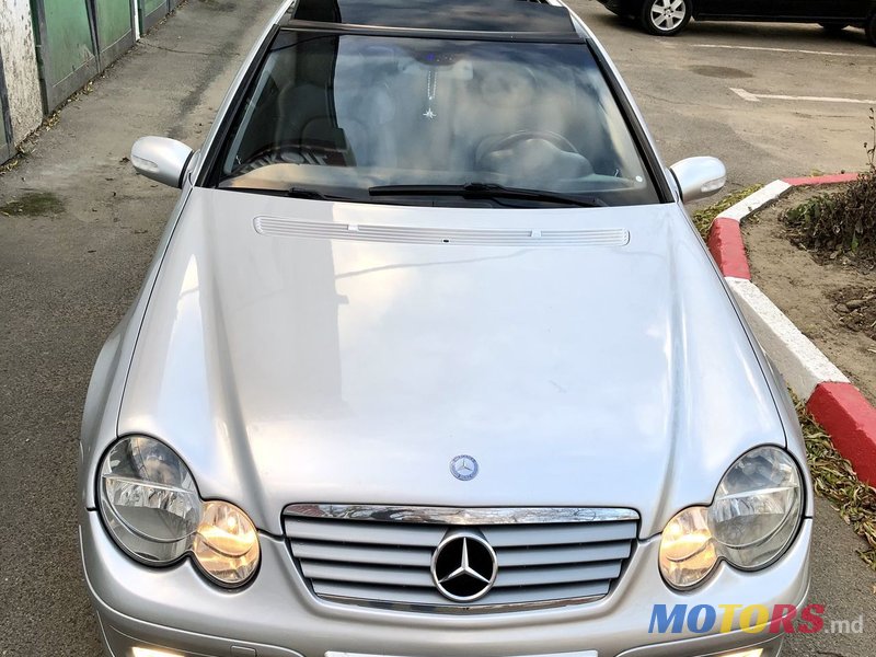 2002' Mercedes-Benz C Класс photo #1