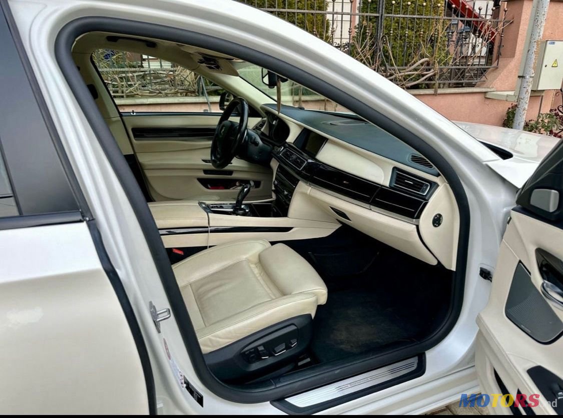 2013' BMW 7 Series photo #3