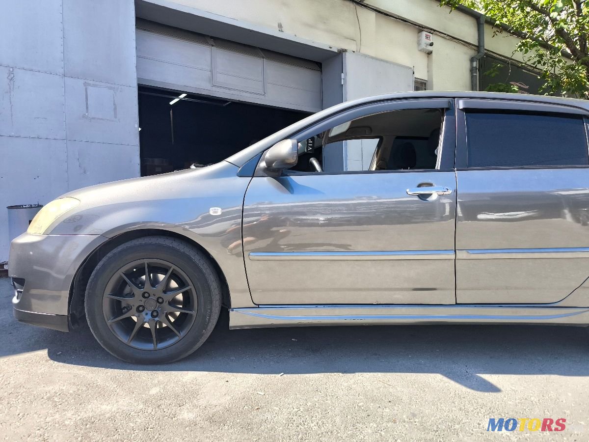 2005' Toyota Corolla photo #3